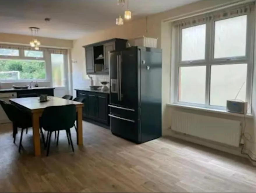 Villa The Regal Cardiff